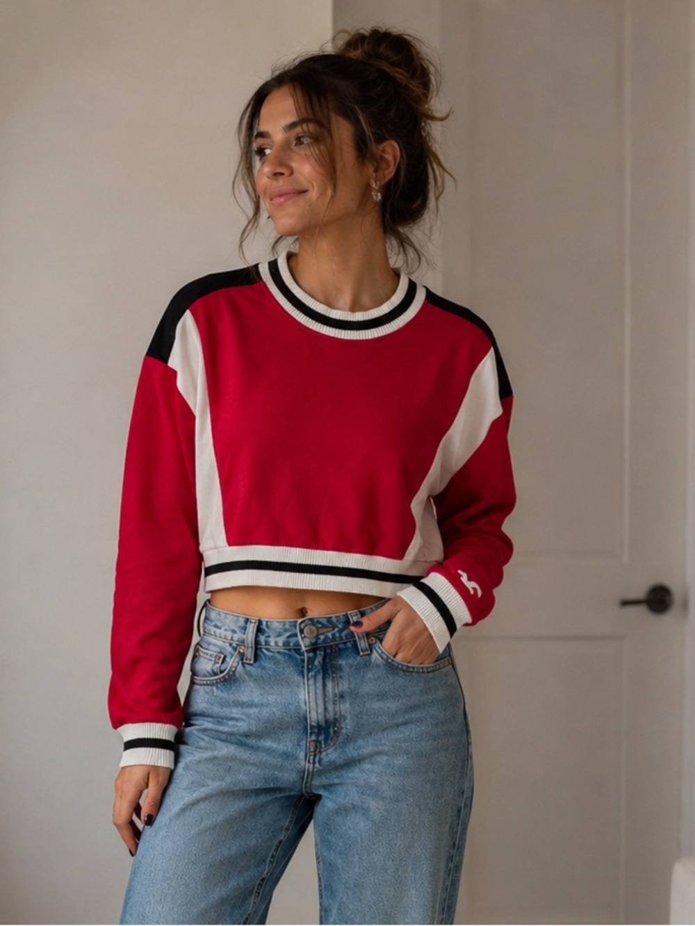 Hollister Colorblock Cropped Sweatshirt Red White Black XS